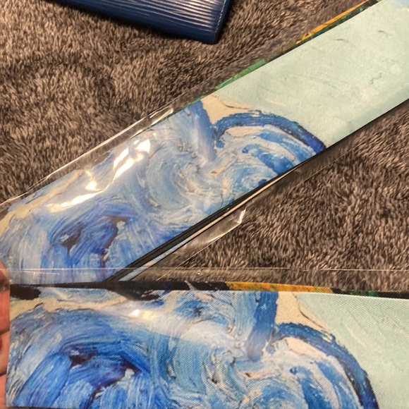 Set Luis Vuitton Epi Triangle Bag - Picture 14 of 16